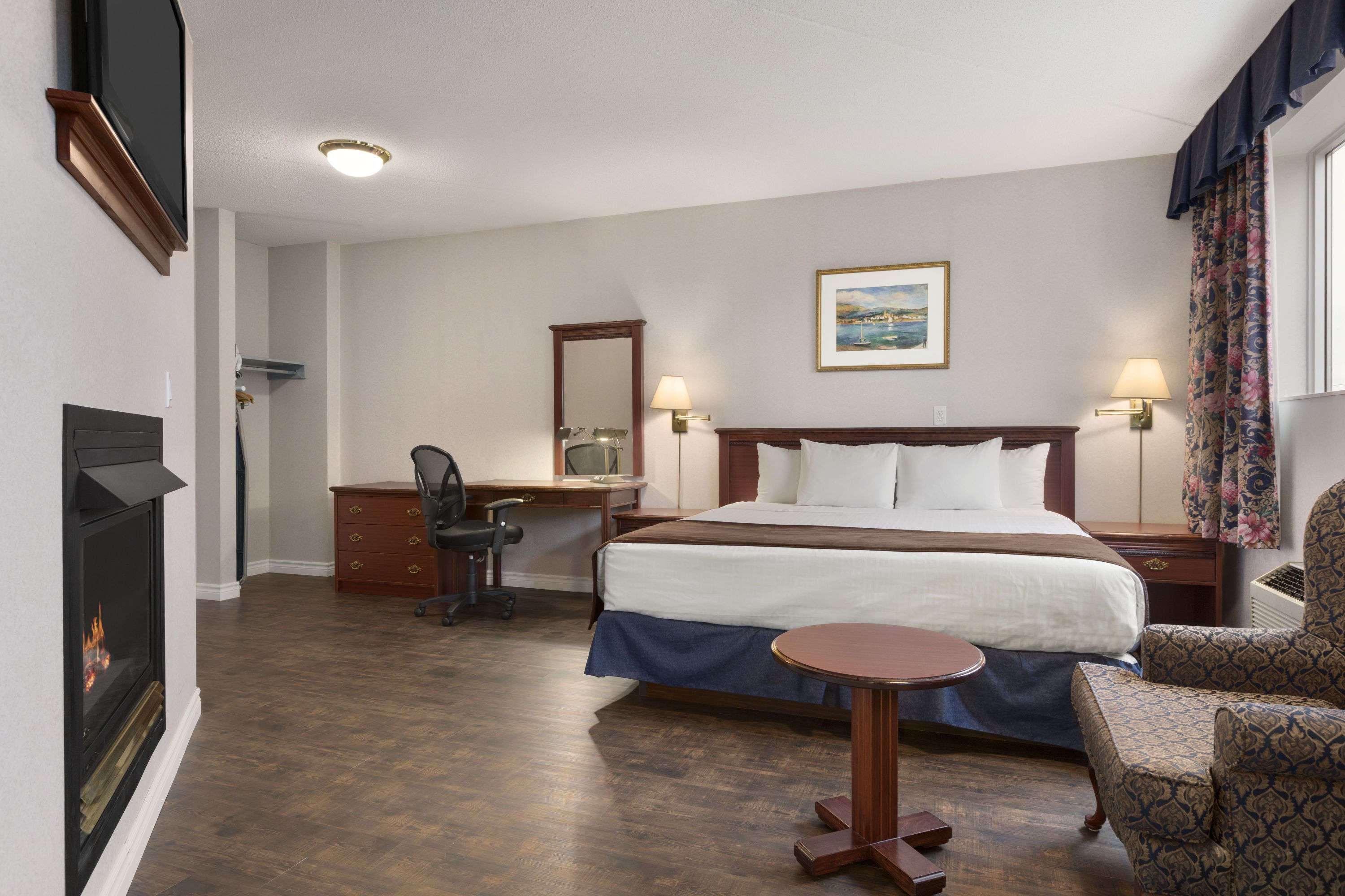 Days Inn By Wyndham Броквіль Екстер'єр фото