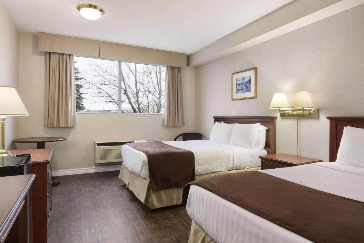 Days Inn By Wyndham Броквіль Екстер'єр фото